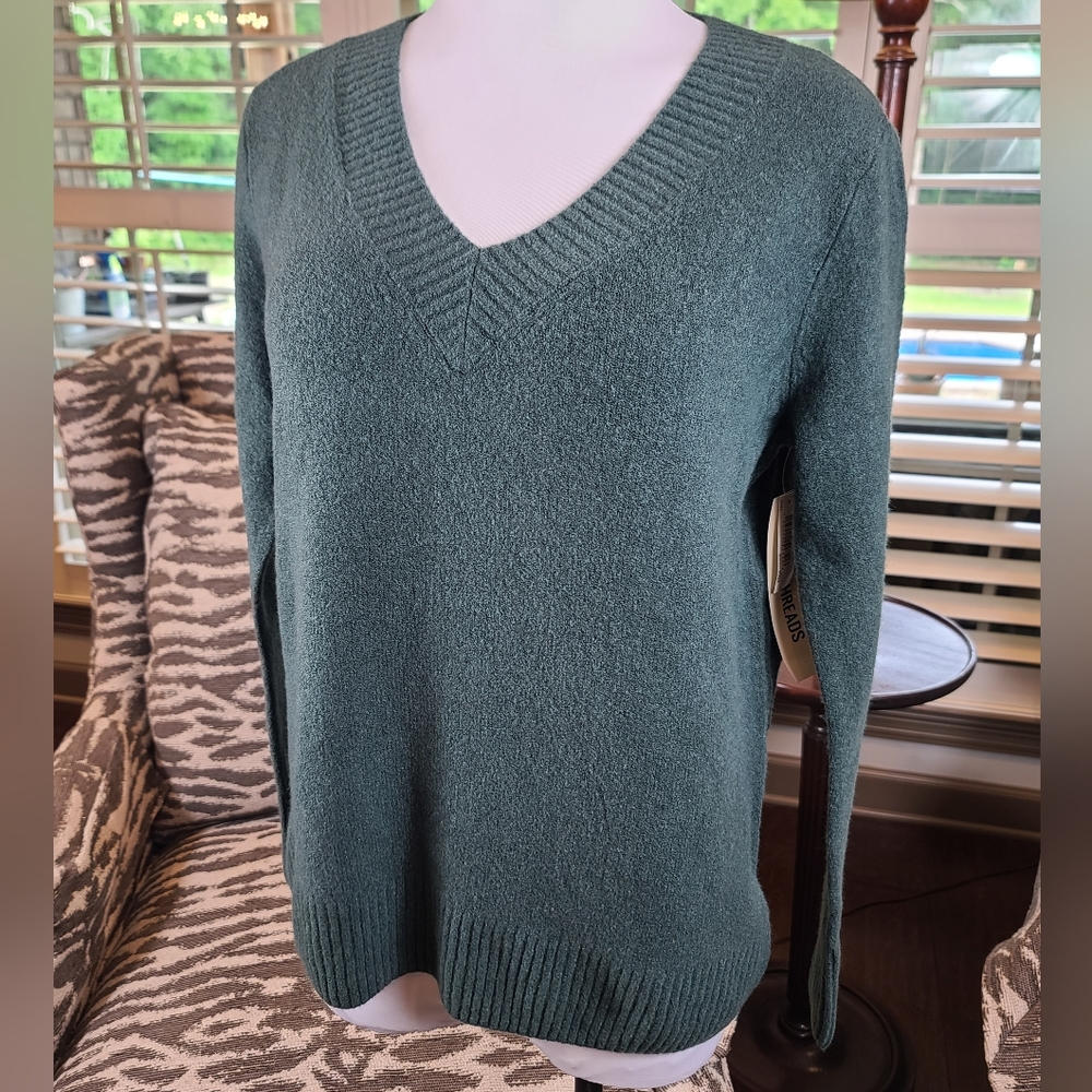 NWT GoodThreads Dark Green V-neck Sweater Size Small